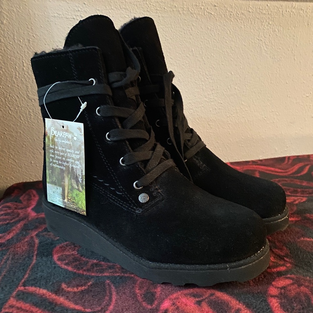 Bearpaw Krista size 7 black boot new without box
